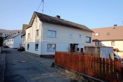 Charmantes Haus mit Ausbaupotenzial in Niederdresselndorf - Burbach