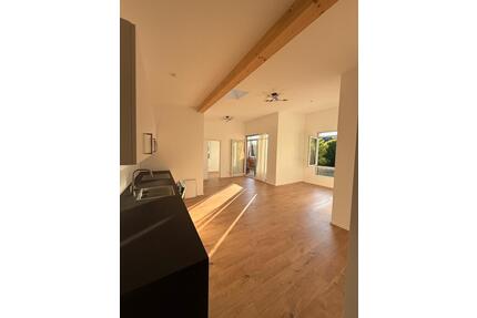 Helle 3-Zimmer Penthouse Wohnung in Böbingen an der Rems