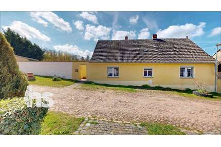 Haus zum Kaufen in Wettin-Löbejün - Rothenburg 70.000,00 € 142.17 m²