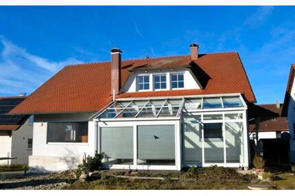 Hochwertige 4-Zimmer-Wohnung mit Wintergarten in Rot a.d. Rot - Tannheim