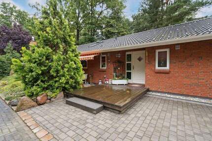 Familienidyll auf einer Ebene: Wohnglück direkt am Fließ - Mühlenbecker Land Schildow