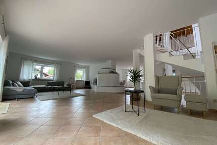 Wohnung zum Mieten in Wartenberg 1.750,00 € 282 m²