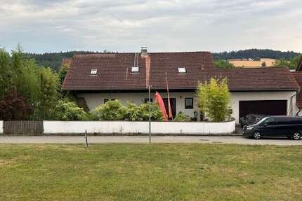 Haus zum Kaufen in Furth 690.000,00 € 172.89 m²