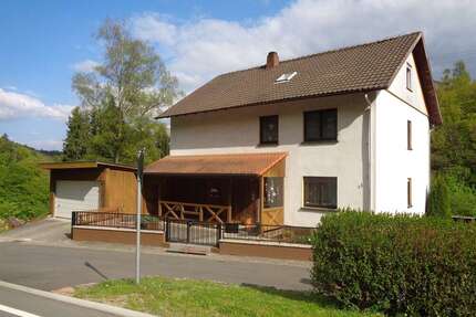 Haus zum Kaufen in Freudenberg 250.000,00 € 240 m²