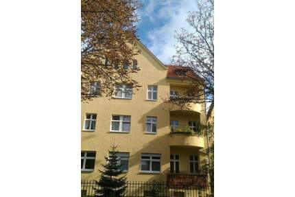 Nahe Teltowkanal: vermietete ETW mit Balkon im Altbau - Berlin Lichterfelde