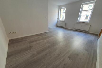 Kompakte Gewerbeeinheit in gut sichtbarer Lage – ideal für Dienstleister - Chemnitz Bernsdorf