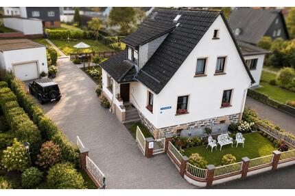 Gepflegtes Einfamilienhaus mit großem Grundstück und Garten - Waldsolms