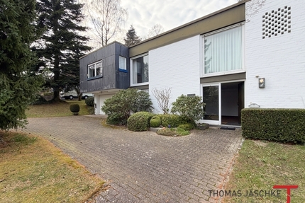 JÄSCHKE - Großzügiges Einfamilienhaus mit Potenzial auf traumhaftem Grundstück in Roetgen-Rott - Roetgen / Rott