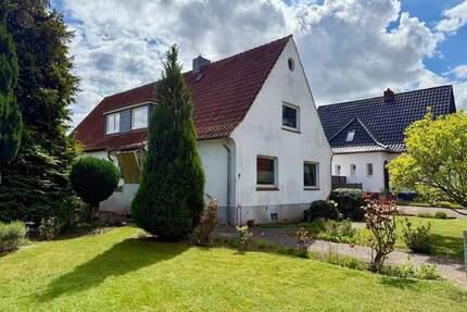 Zweifamilienhaus in direkter Nähe zum Tremser Teich - Lübeck St. Lorenz Nord