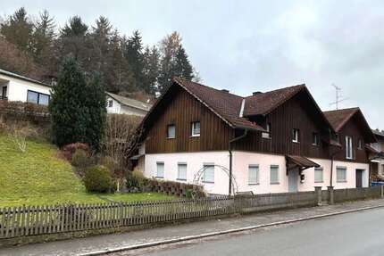 Haus zum Kaufen in Stallwang 282.000,00 € 255.58 m²