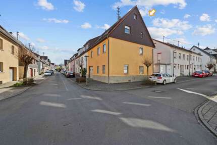 Haus zum Kaufen in Nürtingen 315.000,00 € 132.79 m²