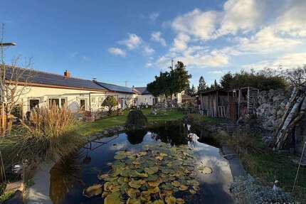 Haus zum Kaufen in Augsburg 1.749.000,00 € 450 m²