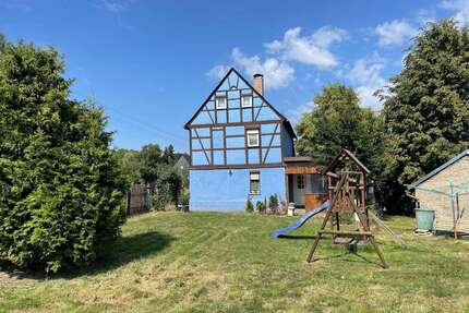 Haus zum Kaufen in Callenberg 98.000,00 € 100 m²