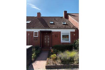 Familienfreundliches Reihenmittelhaus mit Vollkeller und Garage - Buchholz in der Nordheide
