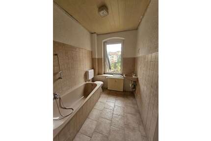 Haus zum Kaufen in Altenburg 150.000,00 € 412 m²