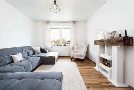 Haus zum Kaufen in Hüllhorst Tengern 299.000,00 € 214 m² - Hüllhorst / Tengern