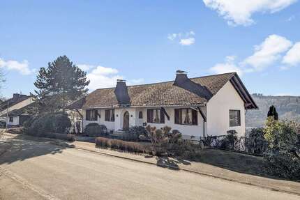 Haus zum Kaufen in Bad Laasphe 286.000,00 € 183.45 m²