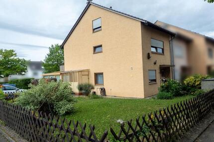 Einfamilien Eckhaus in sonniger Lage, S-Bahn, Teilort Waiblingen