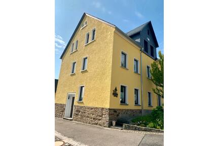 Mietwohnung Dachgeschoss - 585,00&nbsp;EUR Kaltmiete, ca.&nbsp; 70,00&nbsp;m&sup2; in Schwarzenberg/Erzgebirge (PLZ: 08340)