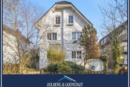 Großzügiges Wohnhaus mit klassischem Charme und zwei Wohneinheiten in begehrter Lage von Rahlstedt - Hamburg / Rahlstedt