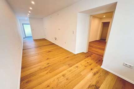 Wohnung zum Kaufen in Eichstätt 275.000,00 € 83.91 m²