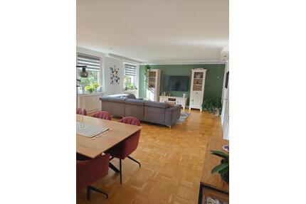 2-Zimmer-Whg mit 2 Balkonen, zusätzl. 24 m² Hobyraum - Hannover Herrenhausen-Stöcken