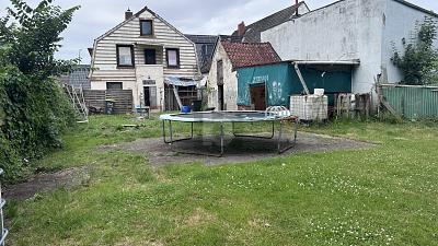 ZWEIFAMILIENHAUS MIT GROßEM GRUNDSTÜCK - Bremerhaven