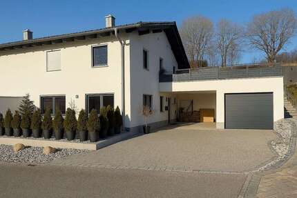 Haus zum Kaufen in Zachenberg 359.000,00 € 121.07 m²