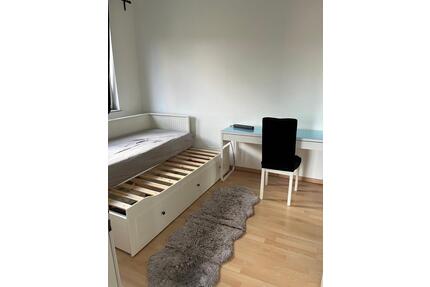 Möbliertes WG-Zimmer am Innsbrucker Ring (U2) - München Ramersdorf-Perlach