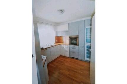Teublitz, 3 Zimmer, 79 m2, zentral