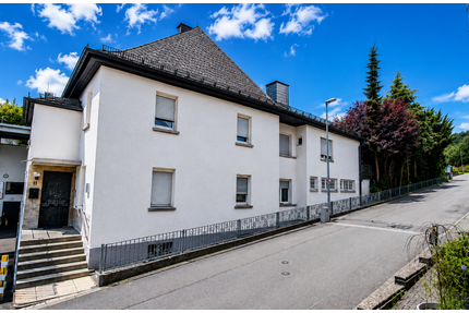 Haus zum Kaufen in Niederreifenberg 295.000,00 € 280 m²