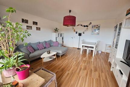Helle und geräumige 2-Zimmer-Wohnung mit großem Südbalkon - Waldbüttelbrunn