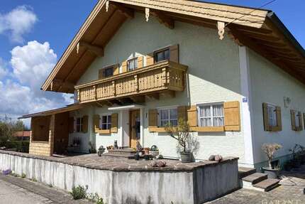 Haus zum Kaufen in Kirchanschöring 710.000,00 € 210 m²