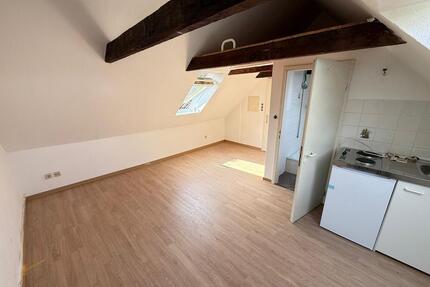 Kleines Juwel - lichtdurchflutete & charmante Dachgeschosswohnung - Lägerdorf