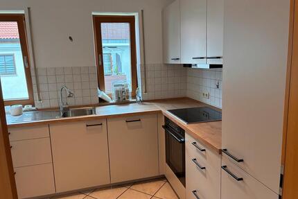 Traunreut 3-Zimmer-Wohnung t| 79 m² | Balkon | neue EBK | Tiefg