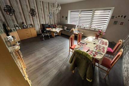 Zentrale 2-ZKB Wohnung mit Balkon in Loxstedt!