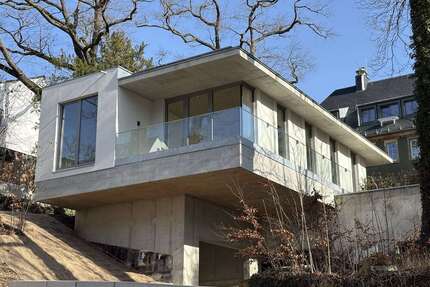 Haus zum Mieten in Dresden 2.490,00 € 127.35 m²