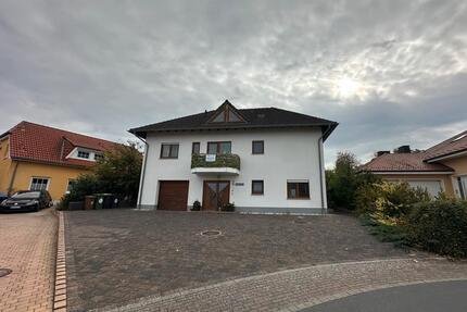 Freistehendes Einfamilienhaus mit Einliegerwohnung und Sauna - Montabaur