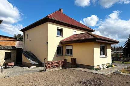 Haus zum Kaufen in Völpke 80.000,00 € 145 m²