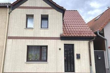 Gepflegtes Einfamilienhaus mit kleinem Garten in Artern - Artern/Unstrut