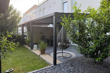 Moderne Doppelhaushälfte in Feldrandlage mit überdachter Südterrasse in Nieder-Olm