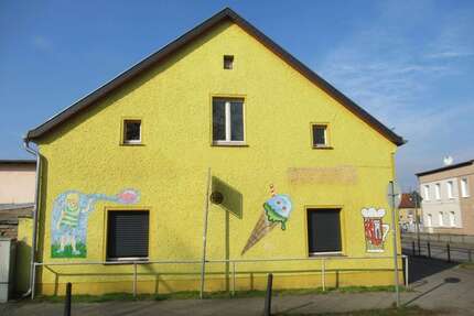 Haus zum Kaufen in Eberswalde 350.000,00 € 292 m²