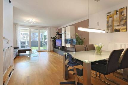 Modernes Wohnglück: Neuwertige Doppelhaushälfte mit exklusiver Dachterrasse und Top-Ausstattung - Grafenau Döffingen