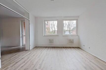 Renovierte 2-Zimmer-Wohnung mit TERRASSE und Wannenbad - Rendsburg