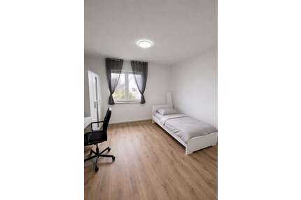 Wohnung zum Mieten in Erlangen 390,00 € 15 m²