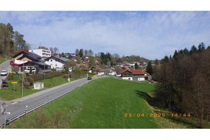 Penthousewohnung mit Aussicht - 1.000,00&nbsp;EUR Kaltmiete, ca.&nbsp; 109,00&nbsp;m&sup2; in Bischofsmais (PLZ: 94253)