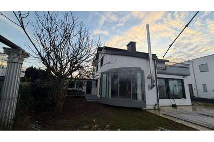 Haus zum Kaufen in Karlsruhe 1.490.000,00 € 253 m²