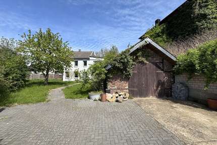 Haus zum Kaufen in Hückelhoven Baal 268.000,00 € 144 m² - Hückelhoven / Baal