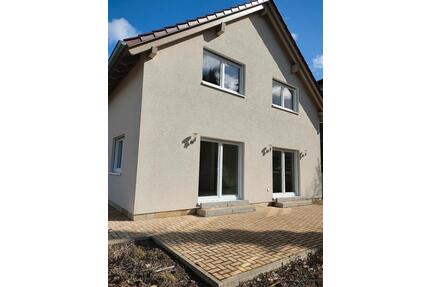 Haus mit PV und Erdwärme zur Miete Kernstadt Gladenbach 2300€