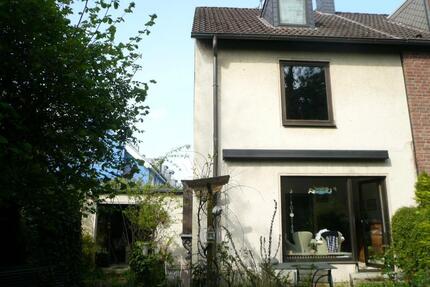 Haus Benrath Reihenendhaus Einfamilienhaus Reihenhaus Immobilie - Düsseldorf Stadtbezirk 3